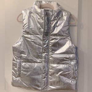 NWT A New Day Silver Metallic Quilted Puffer Vest Faux Fur Lining S
